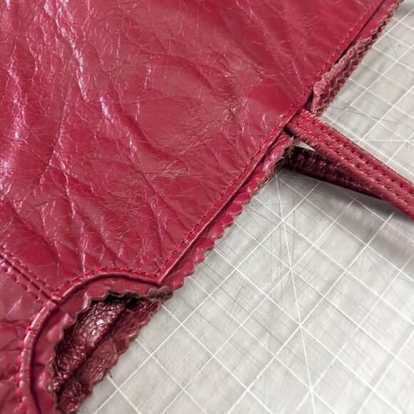 Latico Red Leather Nora Tote Bag, Recessed Zip Top Lots of Inner Pockets - Picture 8 of 13